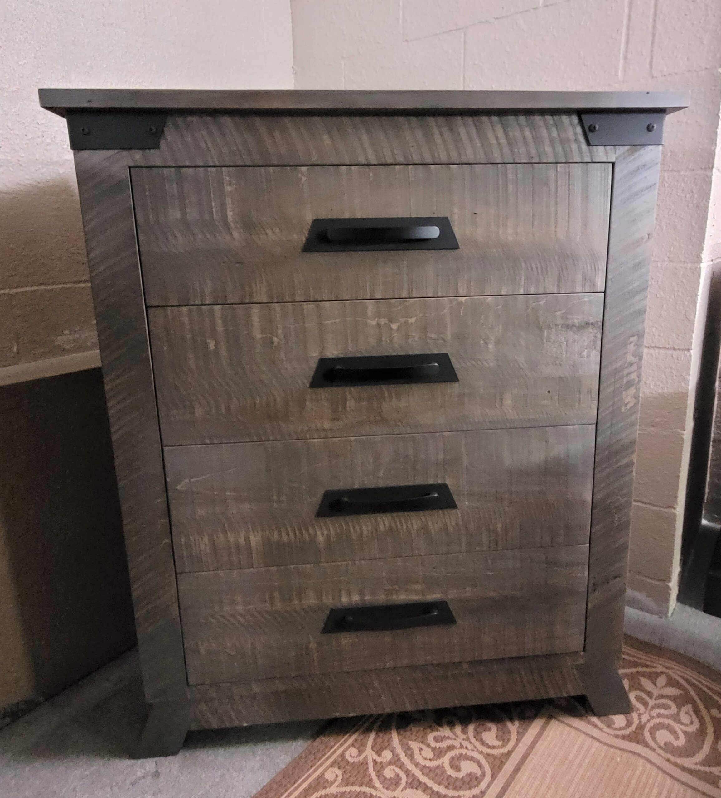 Hamilton Chest with 4 Drawers